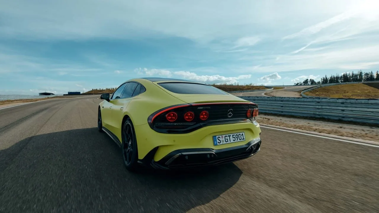 Mercedes показала электрический суперседан AMG GT 4-Door — это самый мощный авто в истории компании.