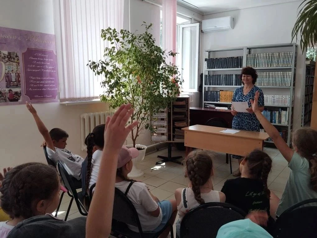 «На защите детства»: беседа в библиотеке Лосевского сельского поселения!