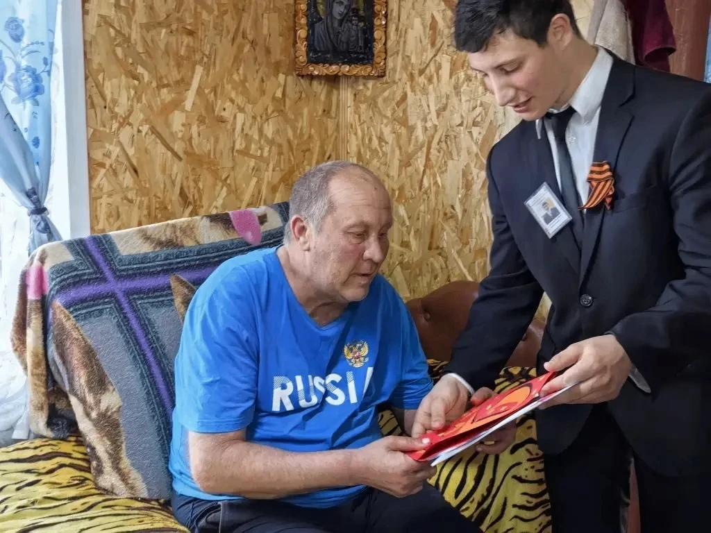 #СВОих_не_бросаем   🎗 В рамках мероприятий, приуроченных к 81-й годовщине Победы, специалисты Черемх