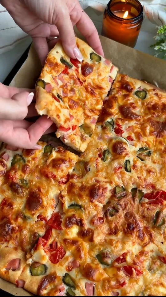 Завтрак: нашумевшая пицца🍕 Я тоже решила попробовать — и не ожидала, что это так вкусно и так много!