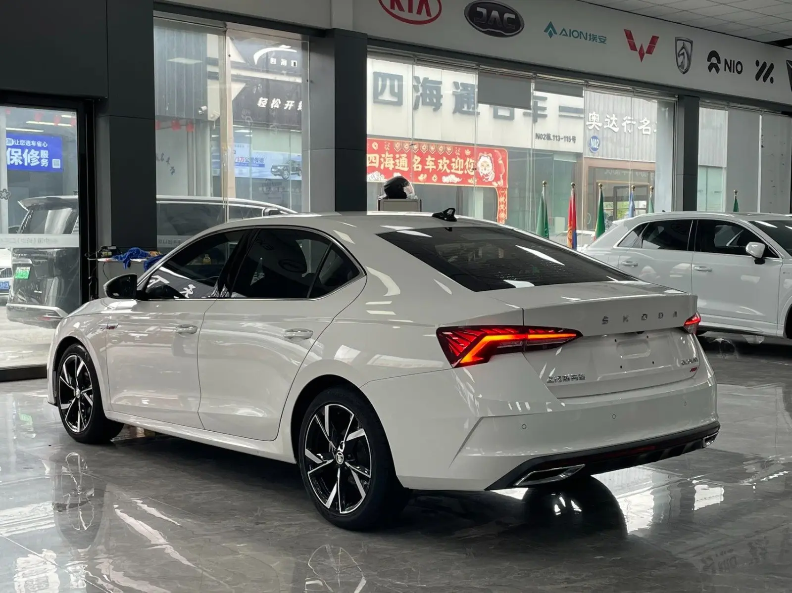 ✅ В продаже в Китае  Škoda Octavia Pro 2022 год 38 000 км 1.4 бензин - 150 ЛС Передний привод  ✅ Ком