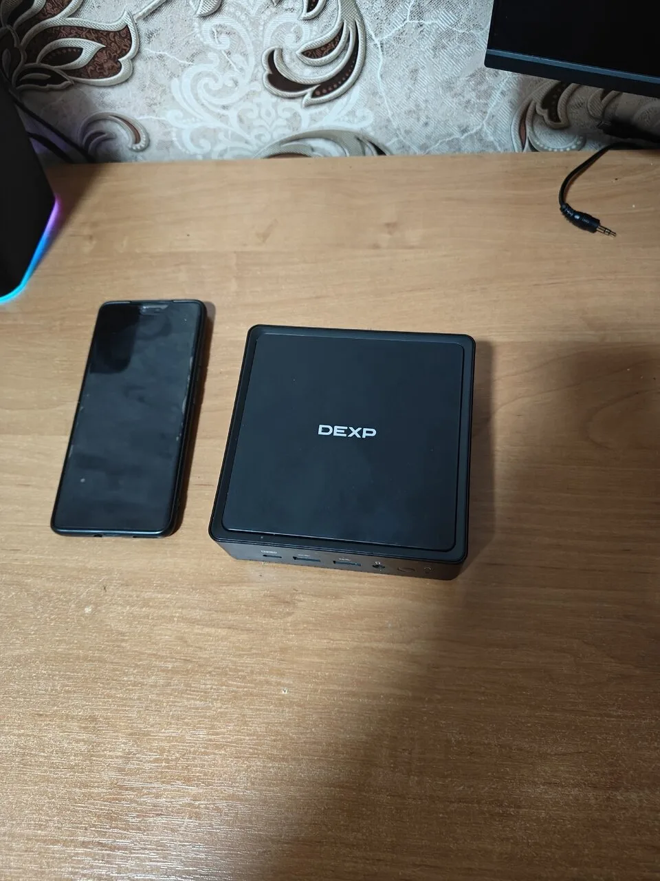 Продам неттоп DEXP Celeron N5095, 8 ГБ/256 ГБ, б/у, Донецк, 15 000 руб.