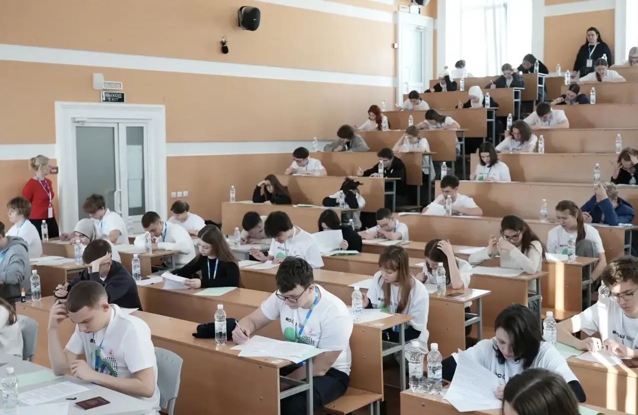 Блестящий результат: ученица 11 класса стала призёром Всероссийской олимпиады школьников  Друзья! Мы