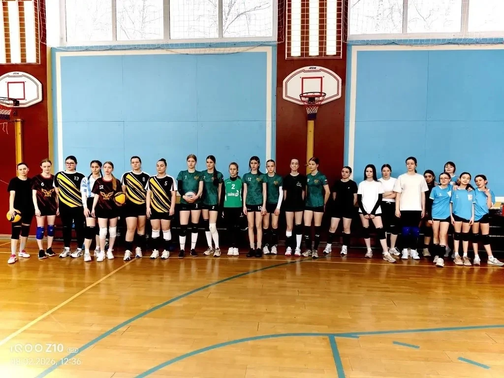 🏆 Искренне поздравляем нашу школьную волейбольную команду с блестящей победой в престижном турнире, 