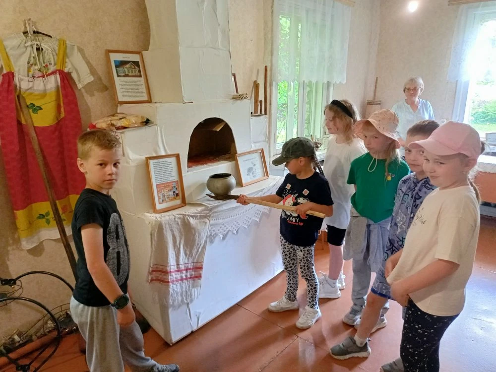 Сегодня в нашем Эколого- биологическом центре снова было шумно: пришли гости из оздоровительного лаг