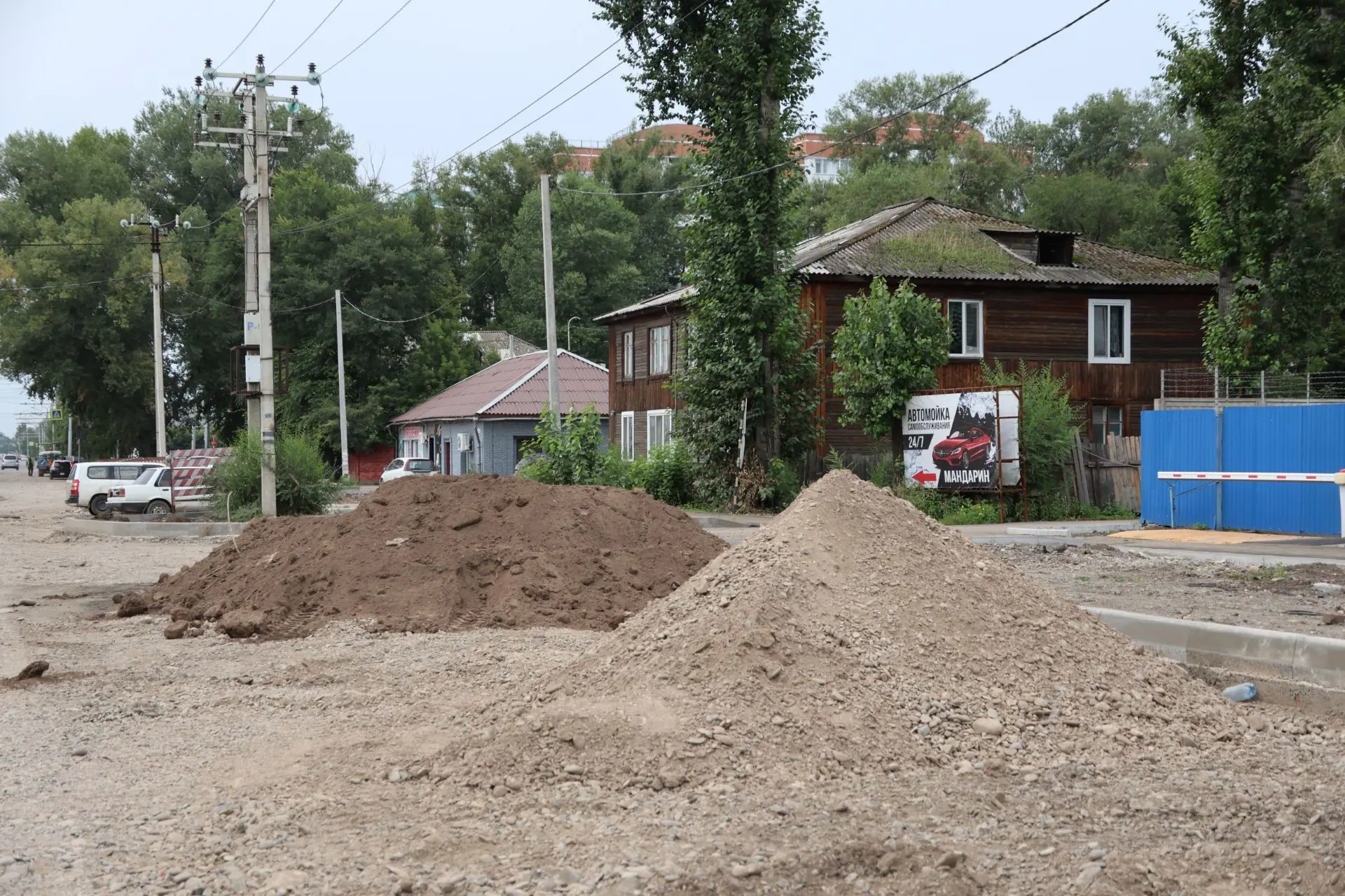 На участке улице Крылова в границах улиц Макаренко – Маршала Жукова продолжается капитальный ремонт,