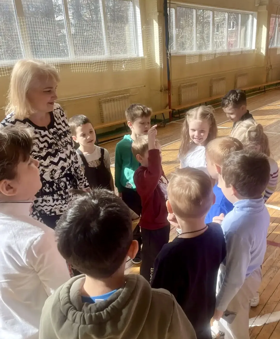 🏫Во время весенних каникул наша школа не пустовала — её коридоры наполнились звонким смехом и любопы