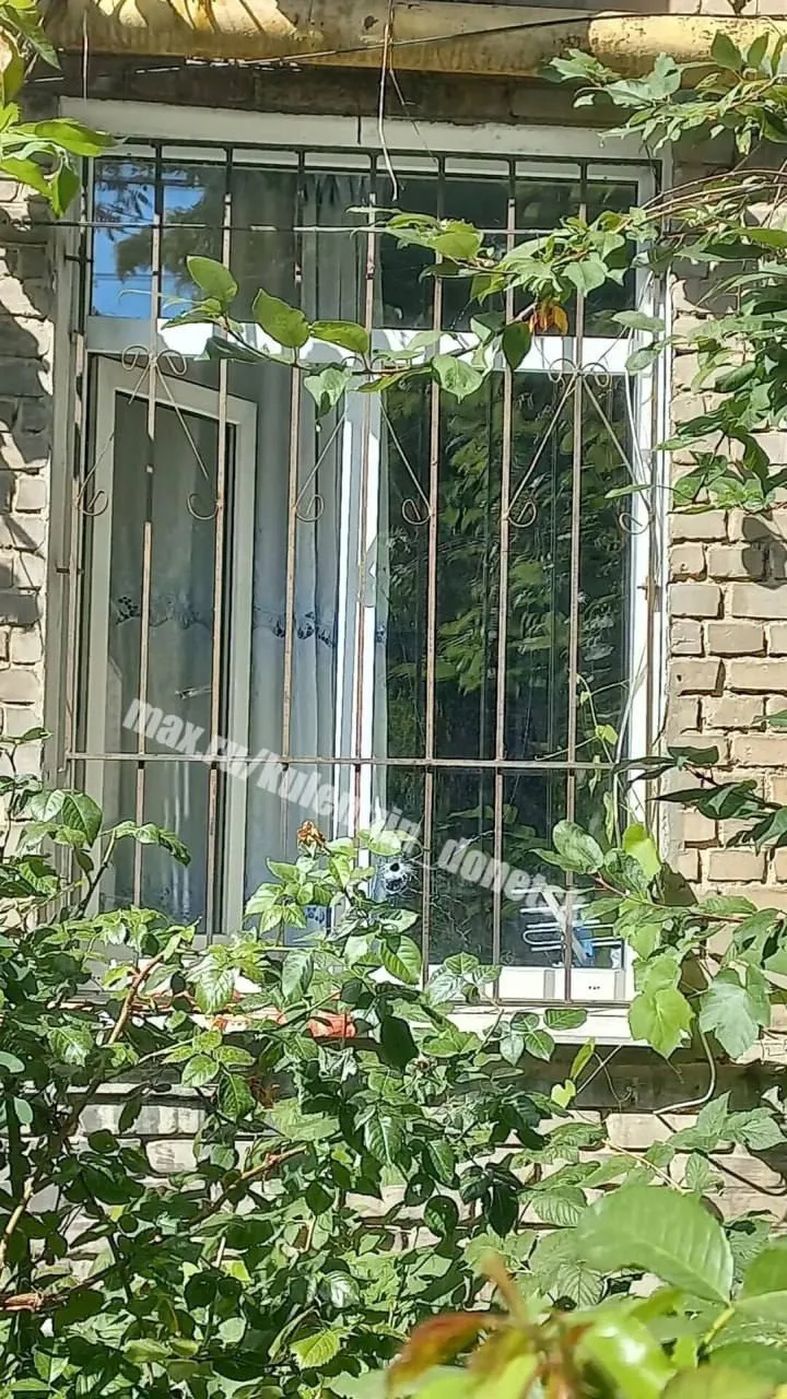 Последствия атаки БПЛА ВСУ в Киевском районе