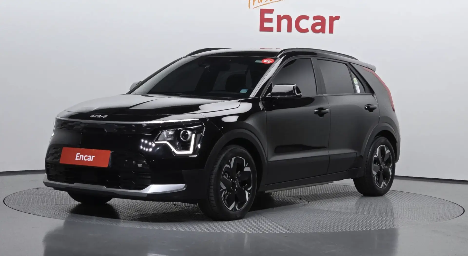 Kia Niro из Кореи🇯🇵

🚗 2023 год
🔝Электромобиль  
🔝Редуктор, передний привод
🔝Пробег:8.000 km
�