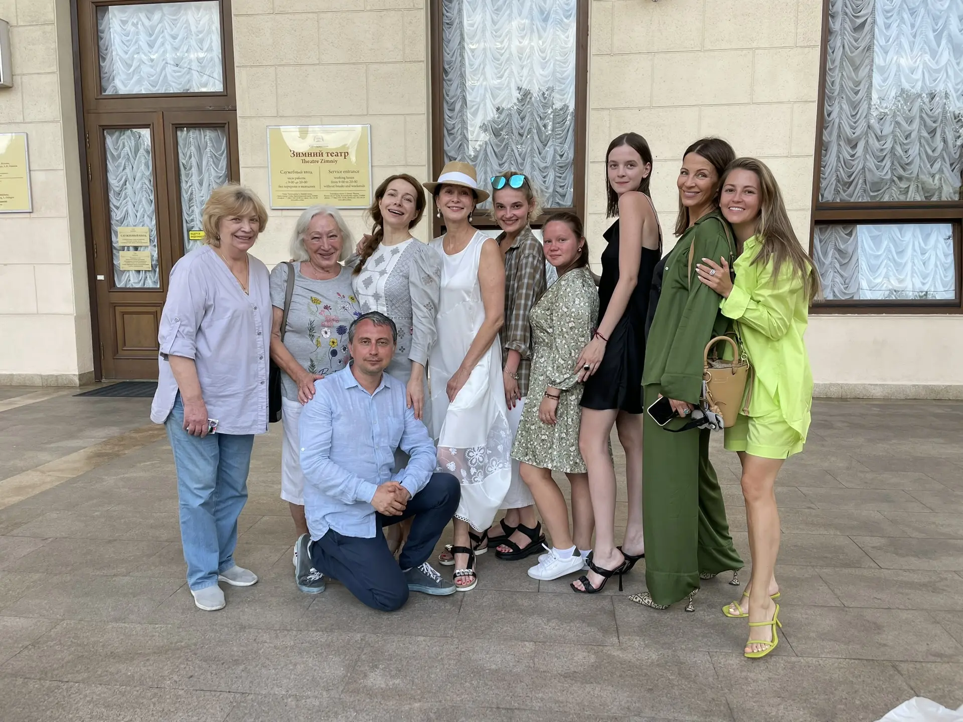 Сегодня день рождения отмечает мой родной театр 🎭  Театр имени Моссовета,которому я служу с 2009 год