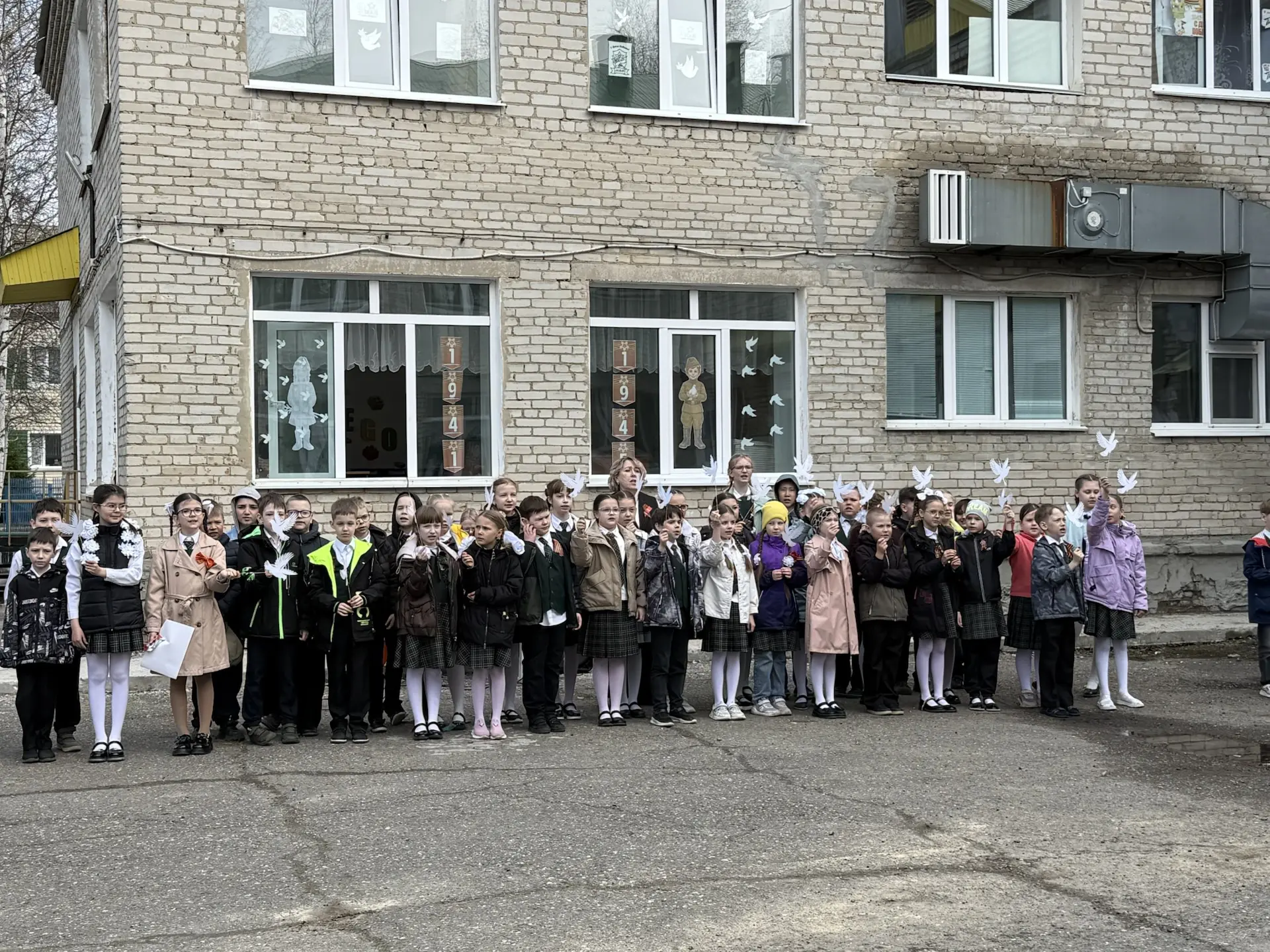 #Про_ДеньПобеды  Сегодня, на территории д/с «Солнышко»,  для наших учеников была проведена торжестве