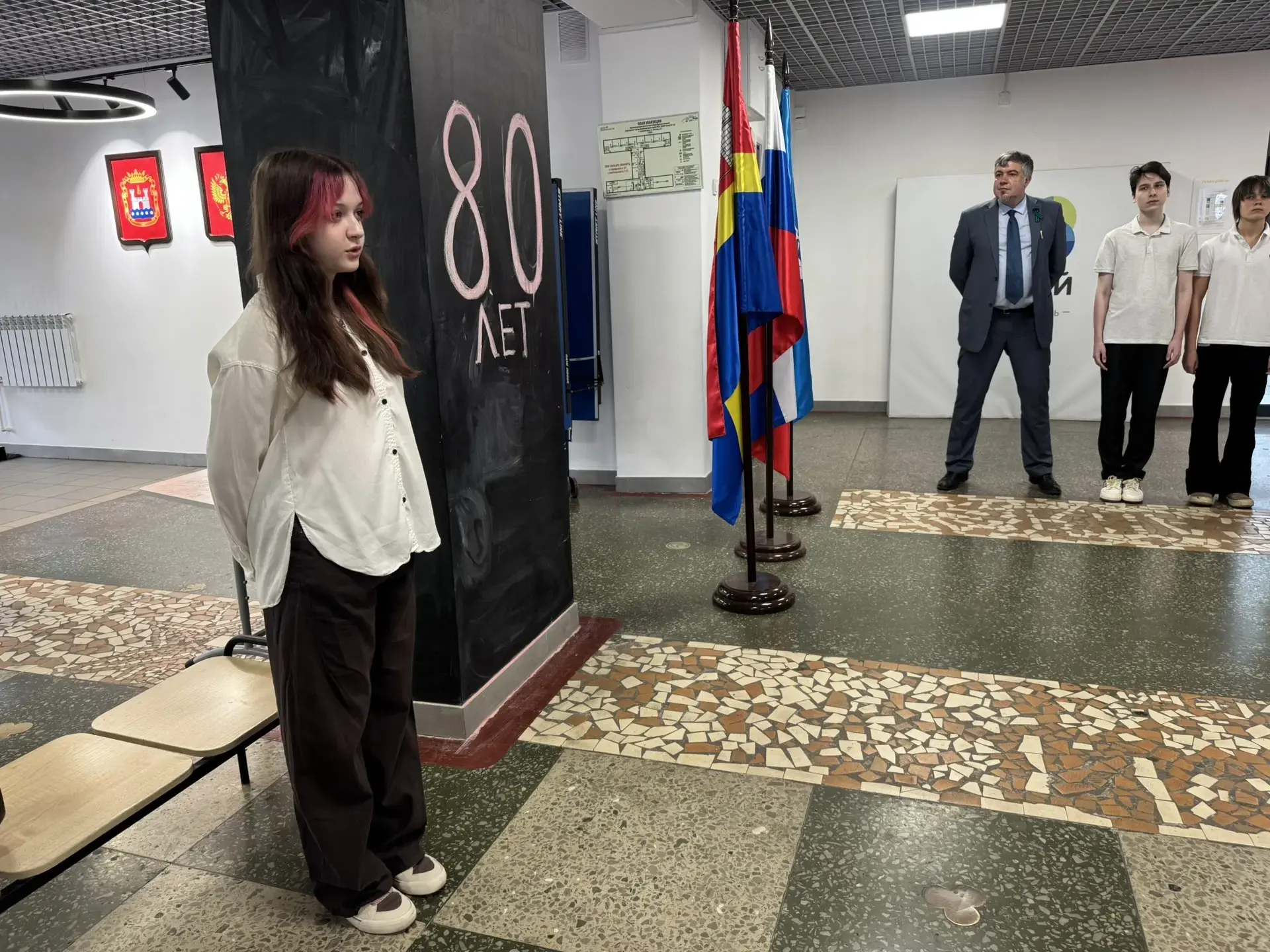 🇷🇺 Класс-лидер 8 Л принимает неделю почётного космического дежурства 🚀  Лидеры прошлой недели из 8 Ф