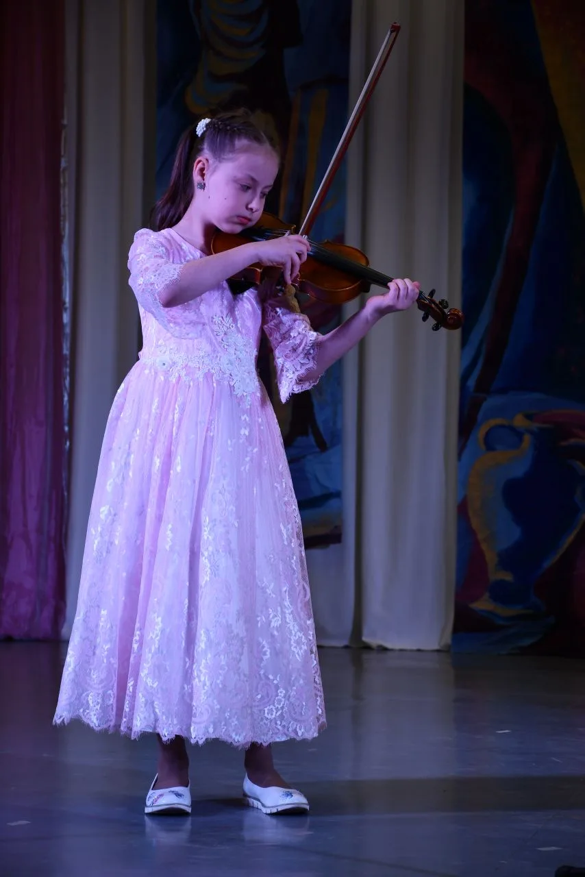 🎻 «Музыка встречает друзей»: праздник гармонии в Мостовской ДШИ! ✨