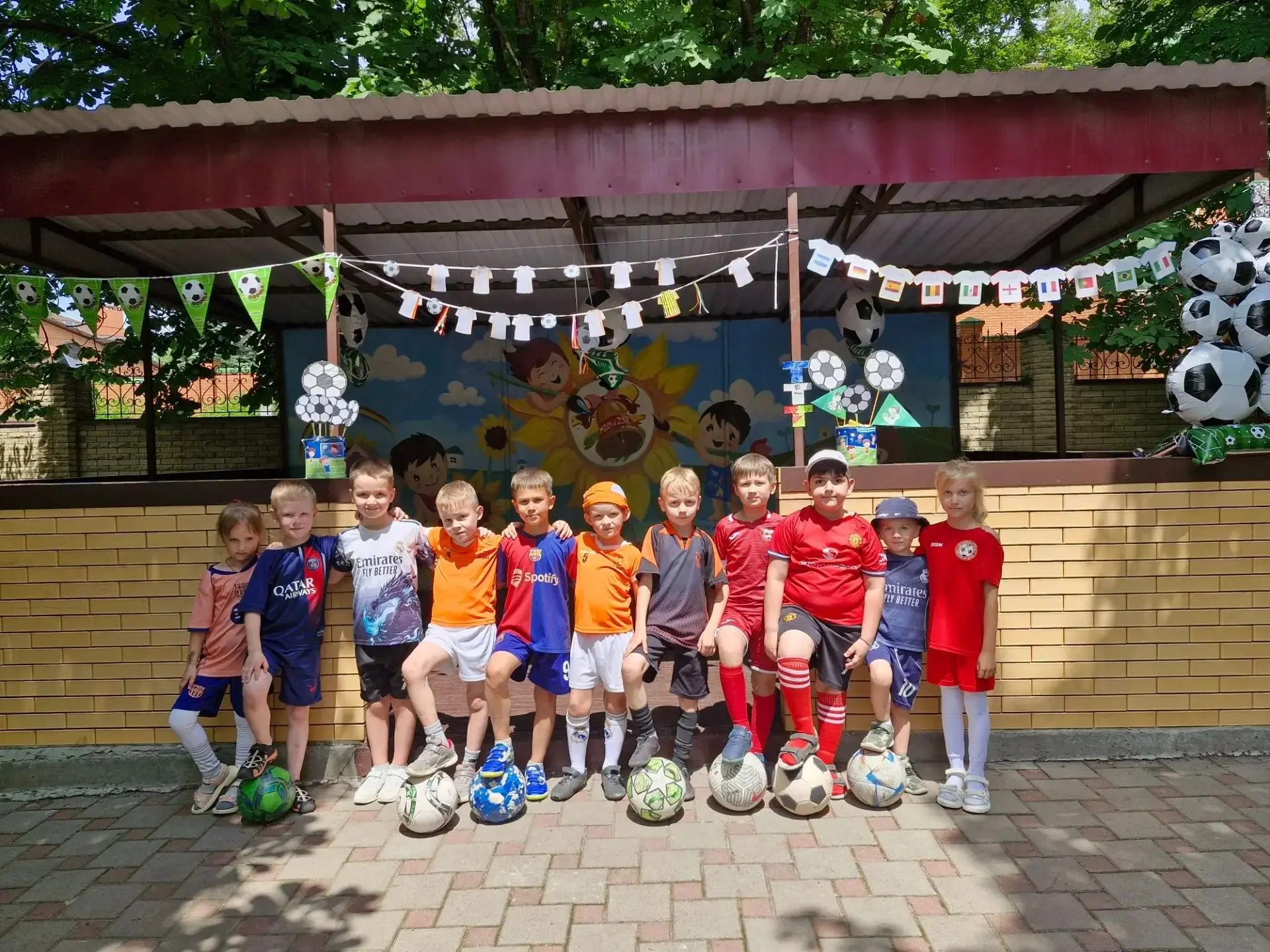 Пространство для игры: наш семейный проект ⚽️Воспитанники подготовительной группы — настоящие фанаты