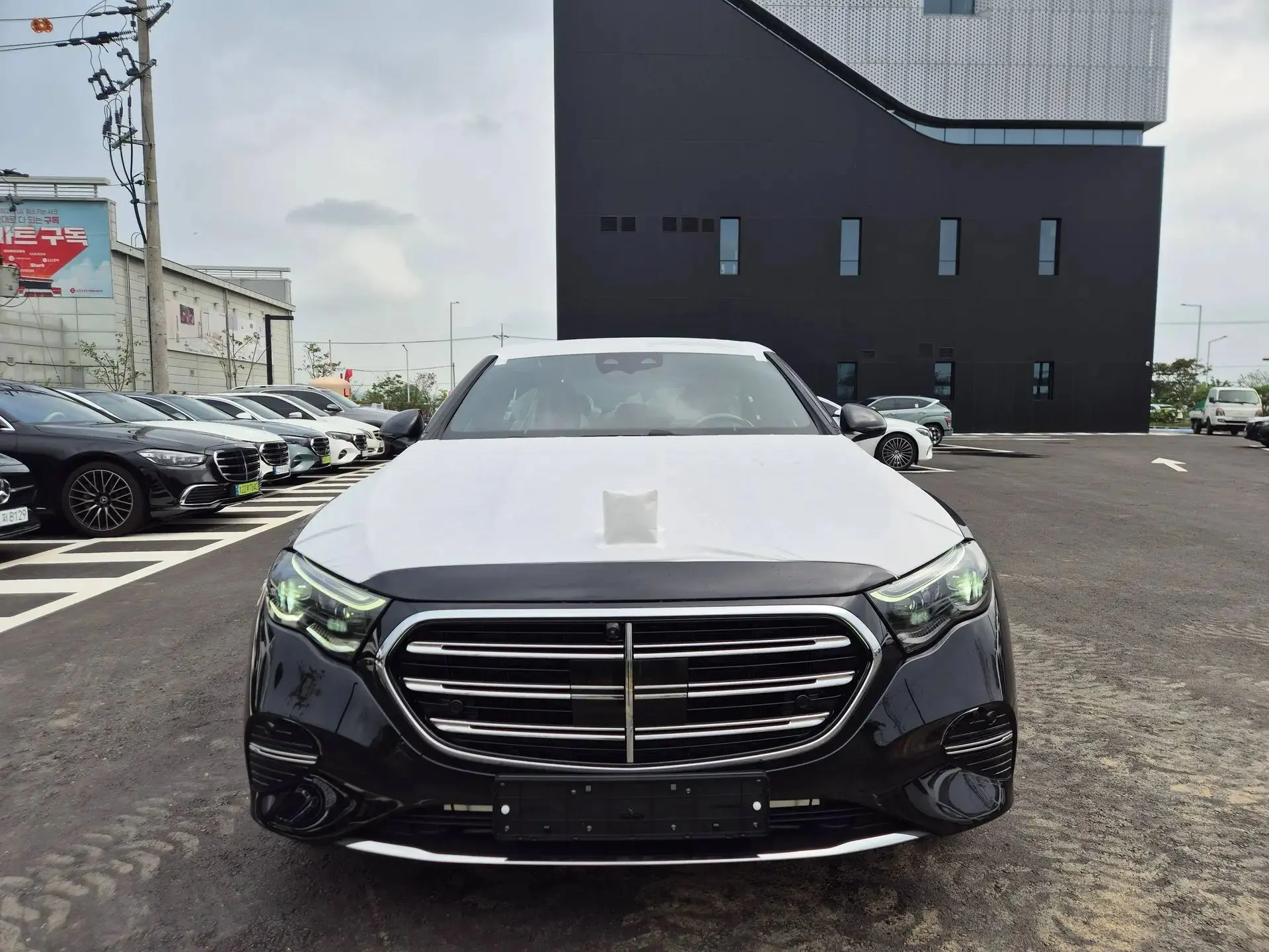 🚘 Mercedes Benz E300 4MATIC 🚘 (2026)
Под заказ из Южной Кореи 🇰🇷

📰Mercedes Benz E300 4MATIC — 