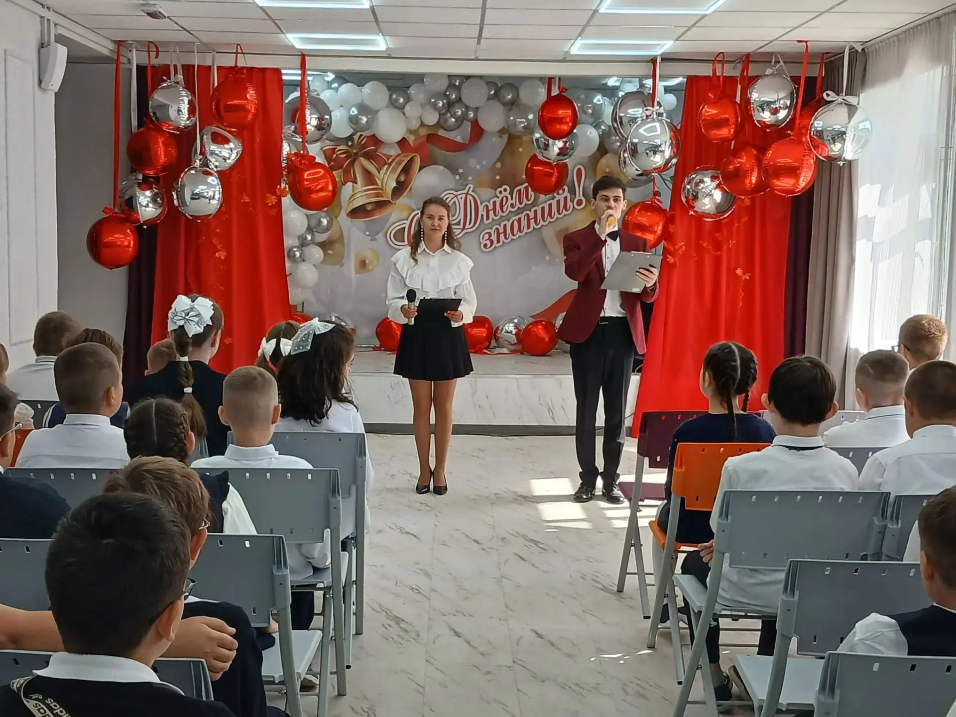🎉 День знаний: торжественно, тепло и по-семейному! 🎉