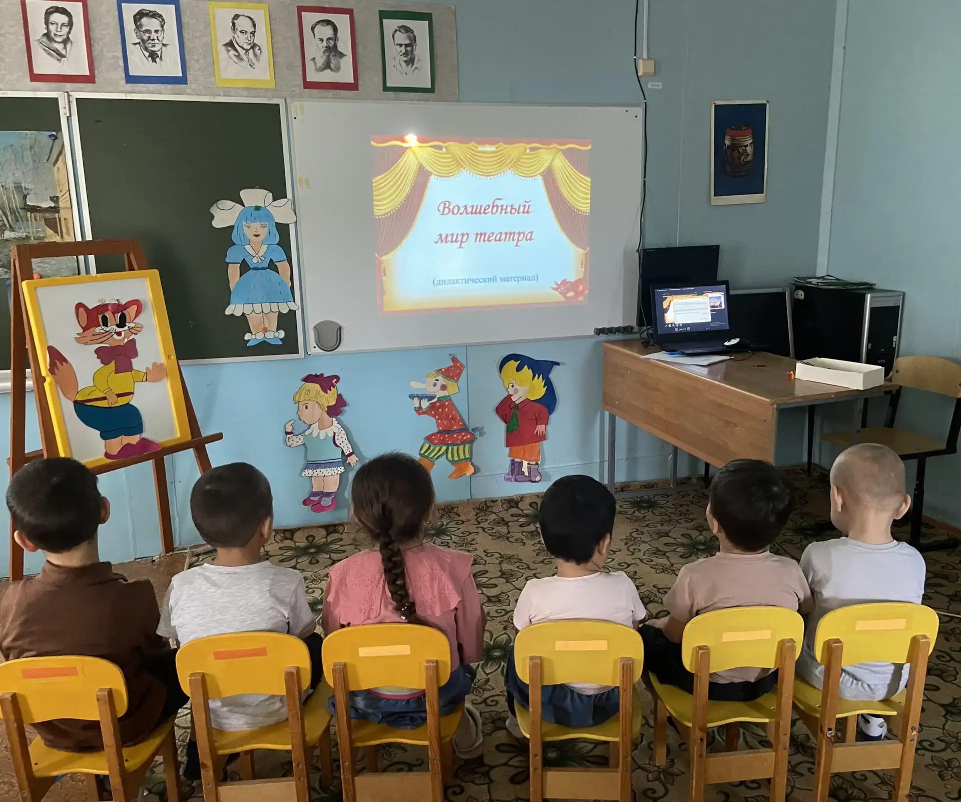 🎭✨ Неделя "Волшебный мир театра" в нашей группе! ✨🎭
