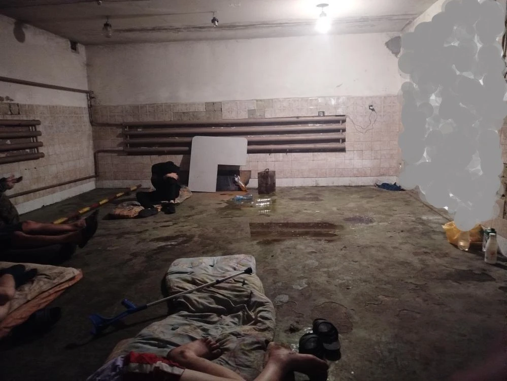 В ВСУ появились «карательные ямы», расстрельные отряды и «дерево правды» с розгами.