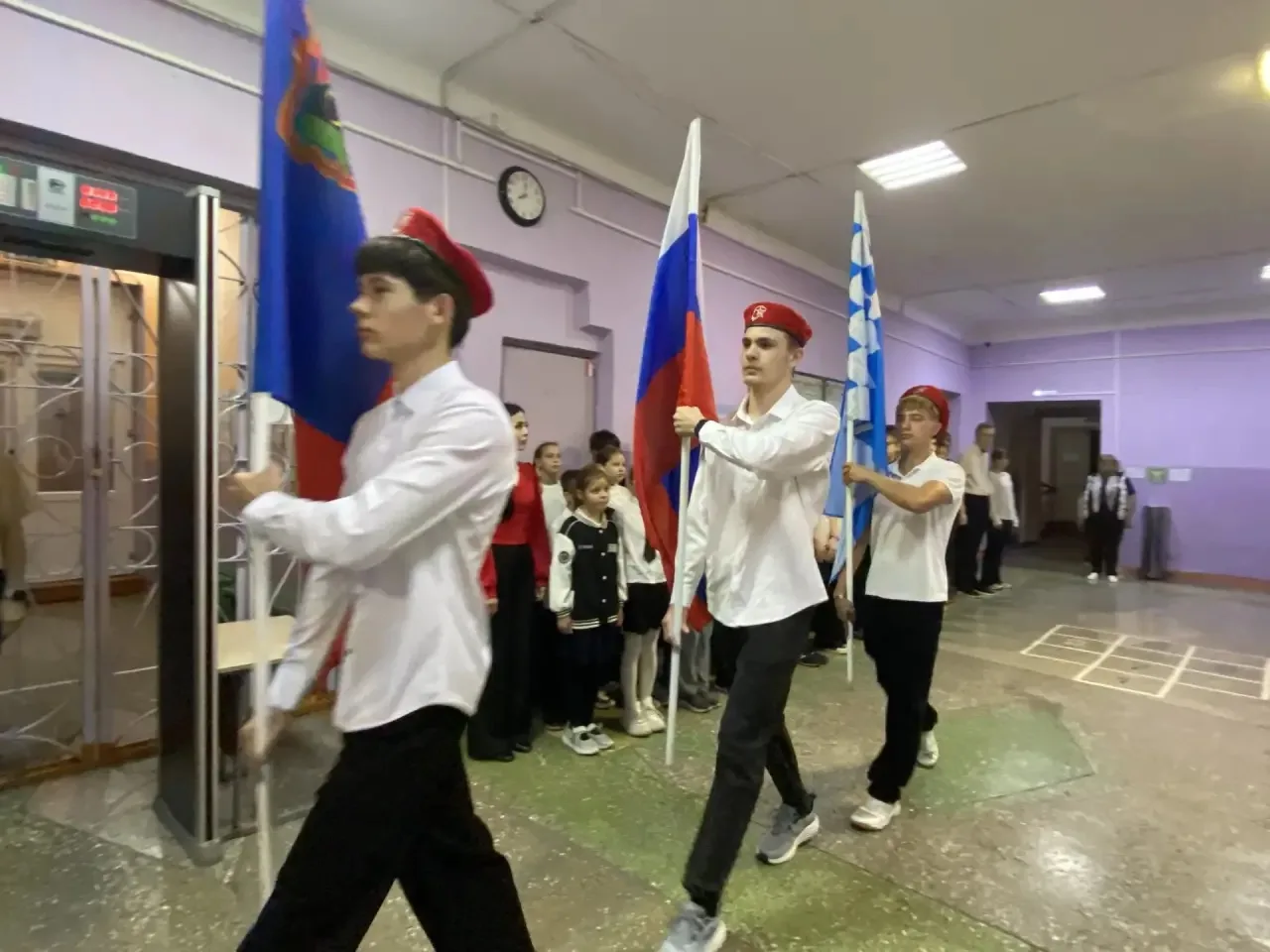 Сегодня младшие классы совершили увлекательное путешествие в мир гражданской авиации Ро...