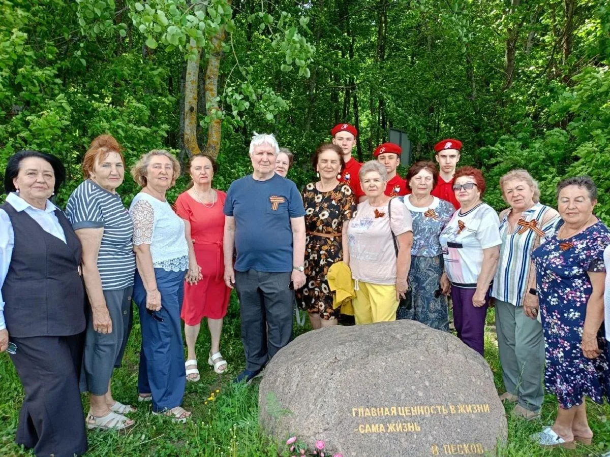 Ветераны педагогического труда Новоусманского района посетили Тресвятскую школу