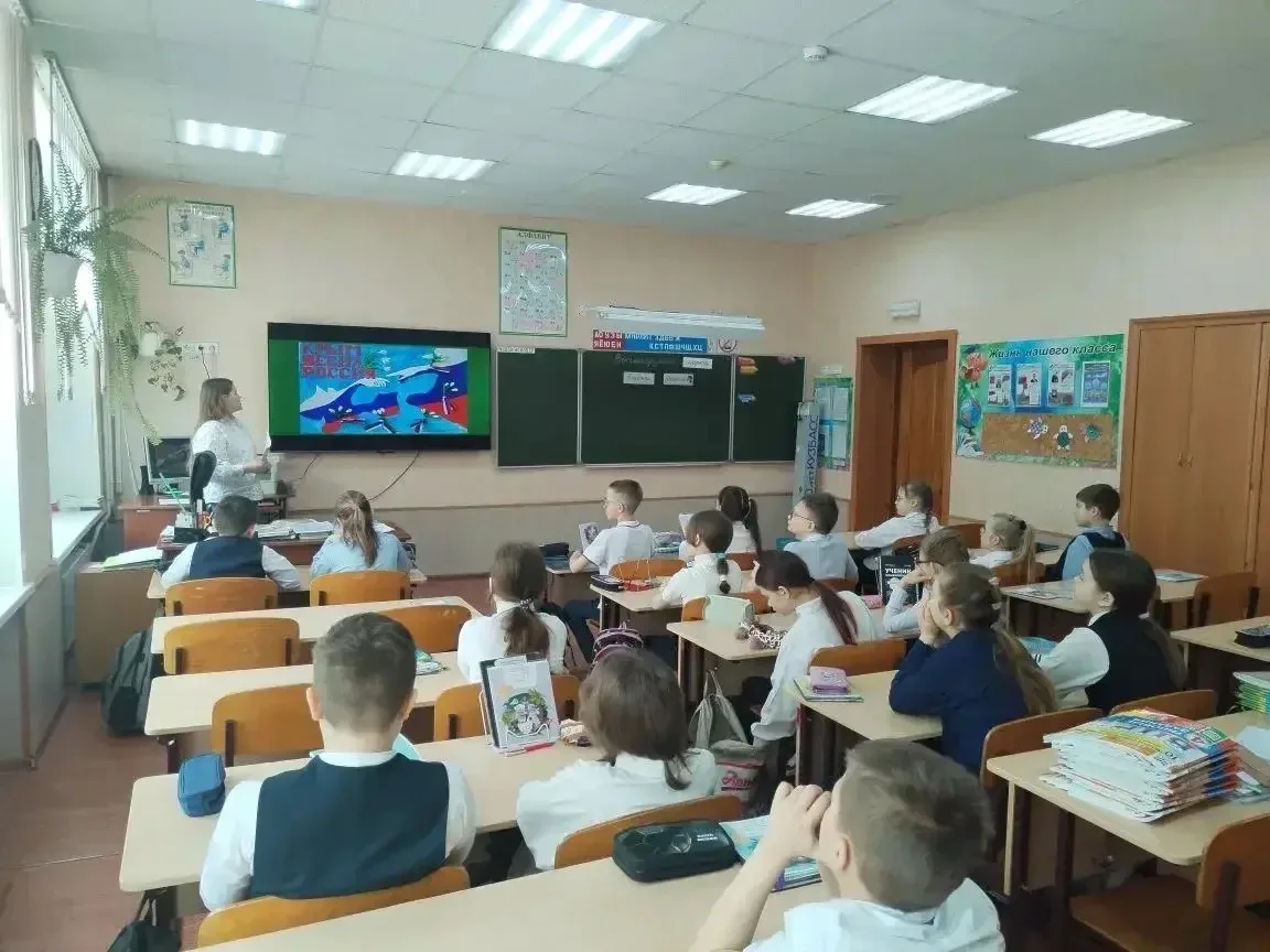 🇷🇺КРЫМ С РОССИЕЙ-ВМЕСТЕ НАВСЕГДА ✨ ⭐Сегодня лицеисты присоединились к празднованию важной для нашей 