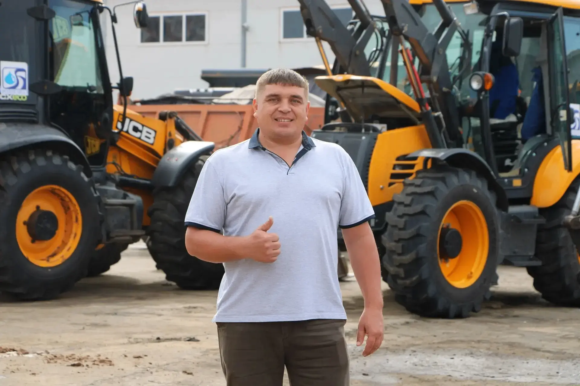 ⭐ ПУТЬ К УСПЕХУ: ОТ МЕХАНИКА ДО ЗАМЕСТИТЕЛЯ НАЧАЛЬНИКА 🔝

В автотранспортном цехе Водоканала уже 20