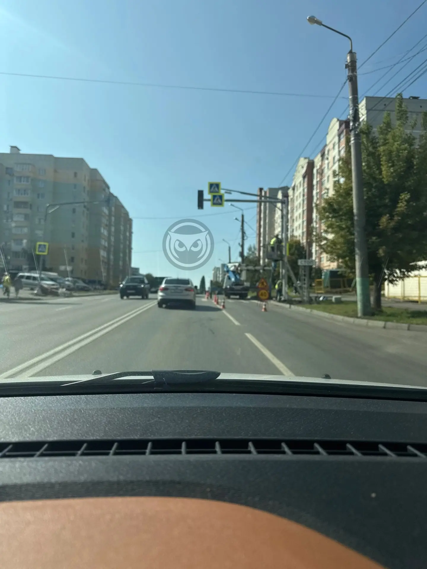 На ул. Кижеватова устанавливают светофор