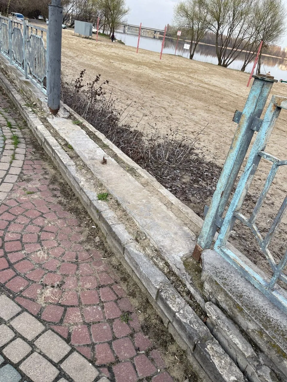 😡 Липчане снова жалуются на состояние городской набережной.  По словам местных жителей, территория г