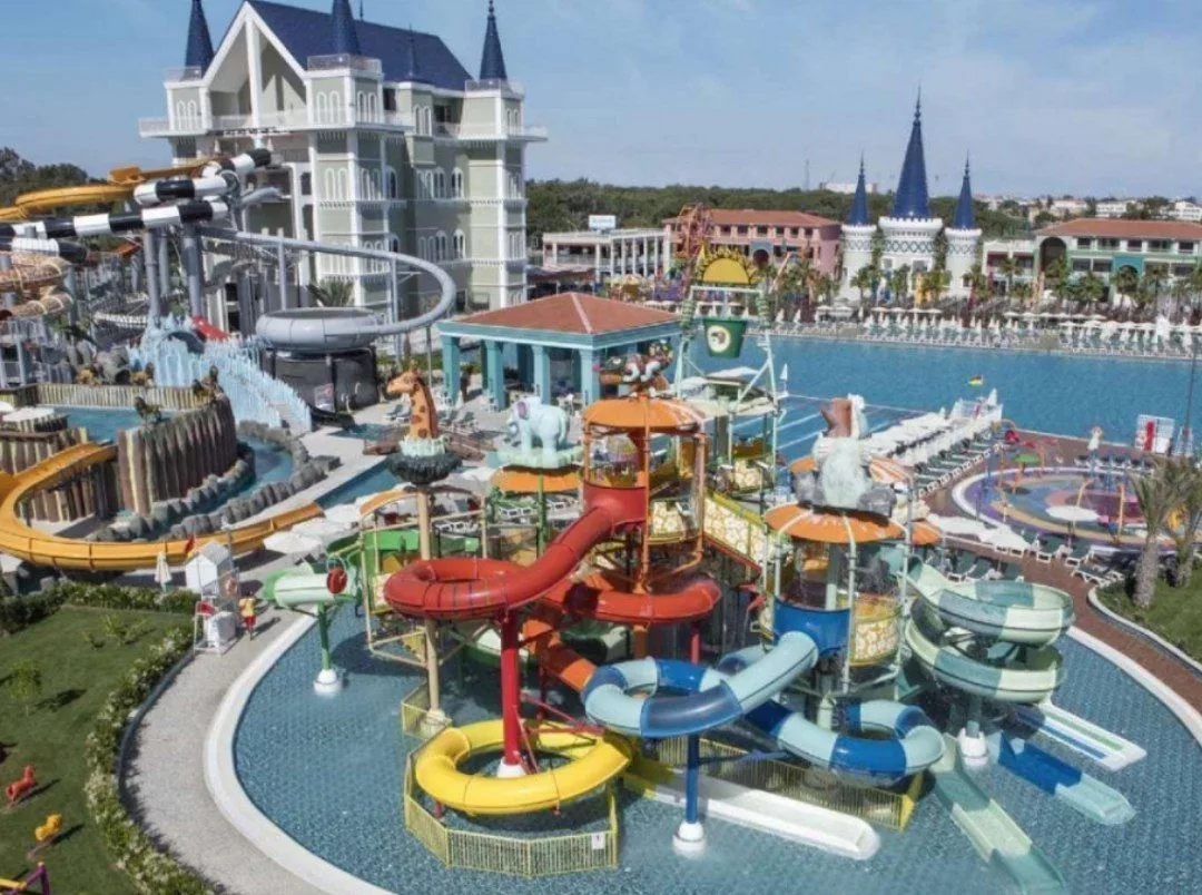Турция без Мальдив? Теперь есть альтернатива!

В отеле Granada Luxury Belek 5* появились виллы прямо