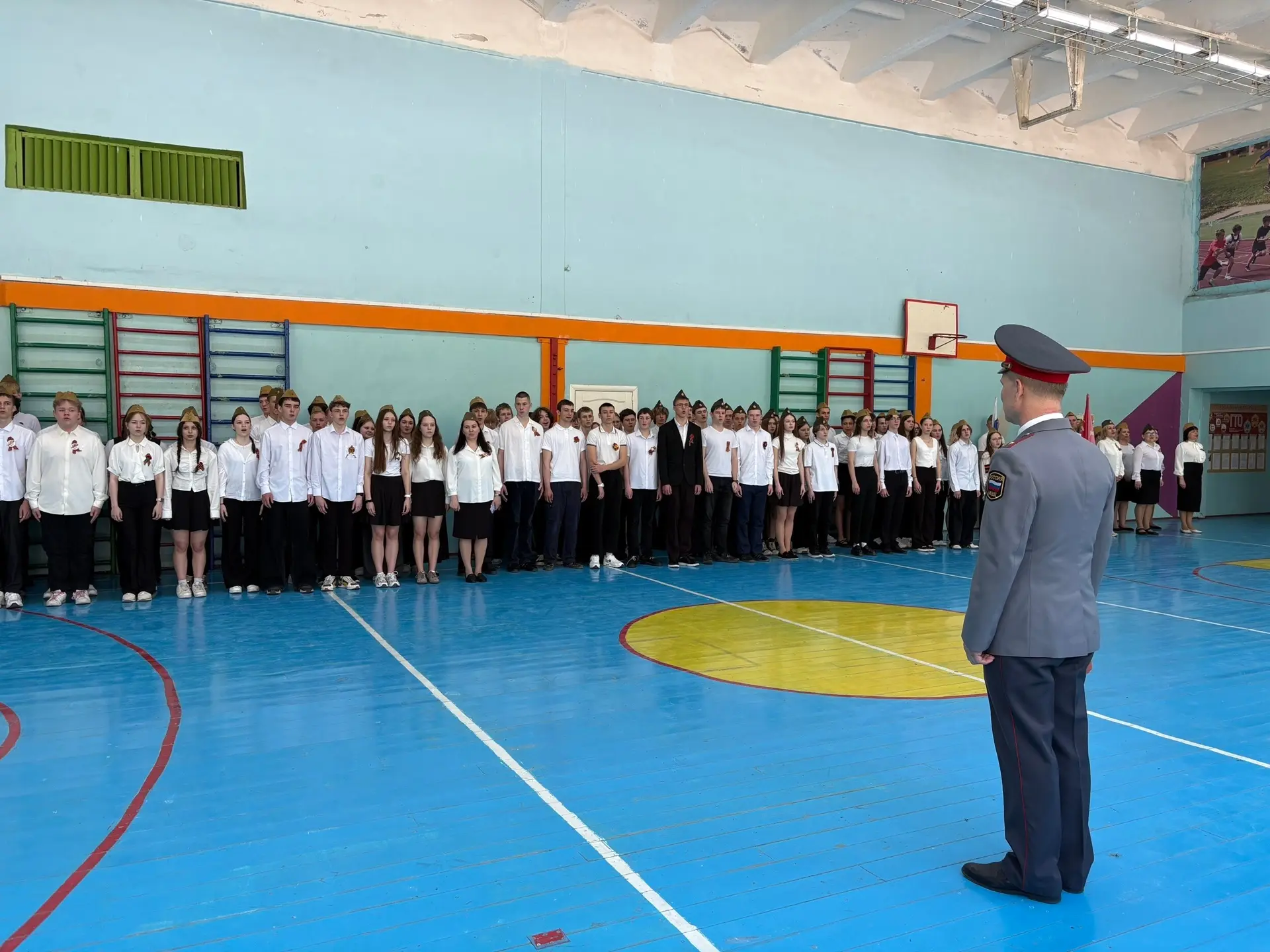 Смотрите Парад Победы на Красной площади? 🇷🇺 В нашей школе тоже прошёл свой Парад памяти в честь вел