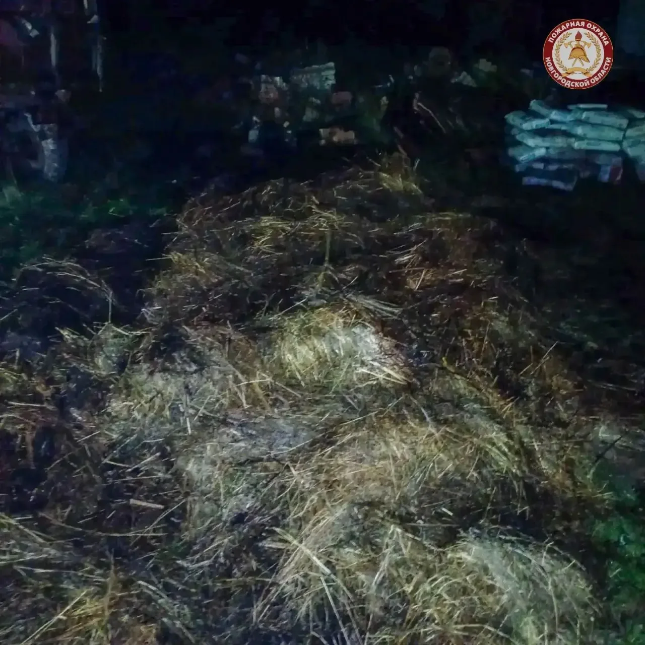 🔥В экстренные службы поступило сообщение о возгорании сена в деревне Чучемля Мошенског...