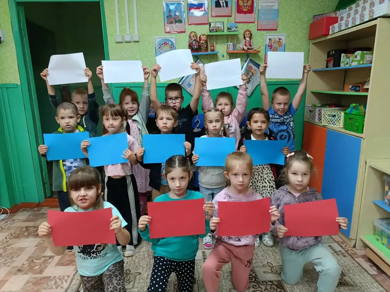 22 августа в России отмечается День Государственного флага. В группе «Сказка» прошло ме...