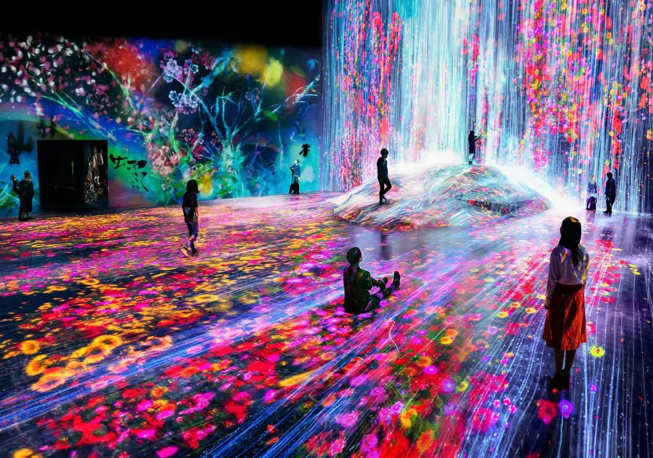 Музей teamLab Borderless в Токио, Япония 🇯🇵

🔹 TeamLab Borderless - иммерсивный музей цифрового и