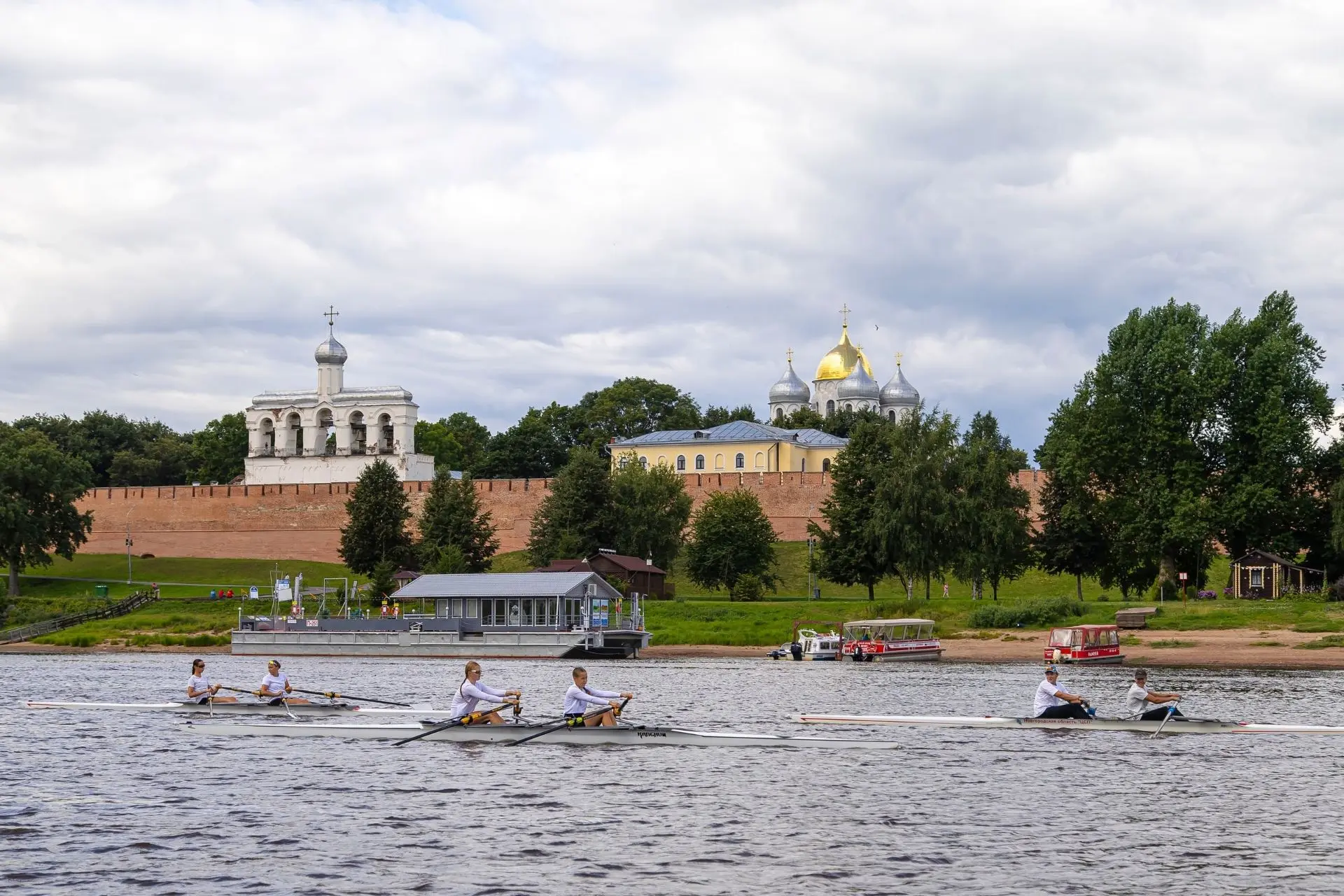 С Днём города!
