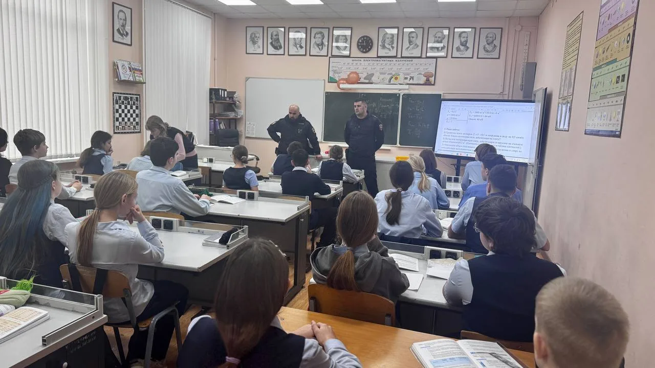 Профилактика правосознания:  в гостях у школы — стражи порядка.   В нашей школе на регулярной основе