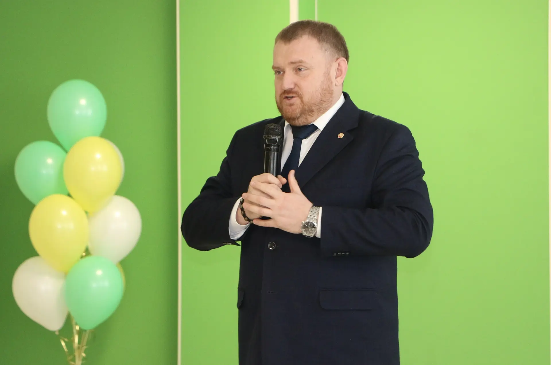 Добрый день, дорогие друзья!   Сегодня мы вернули детям целую школу. Или даже две. Все помнят, как в