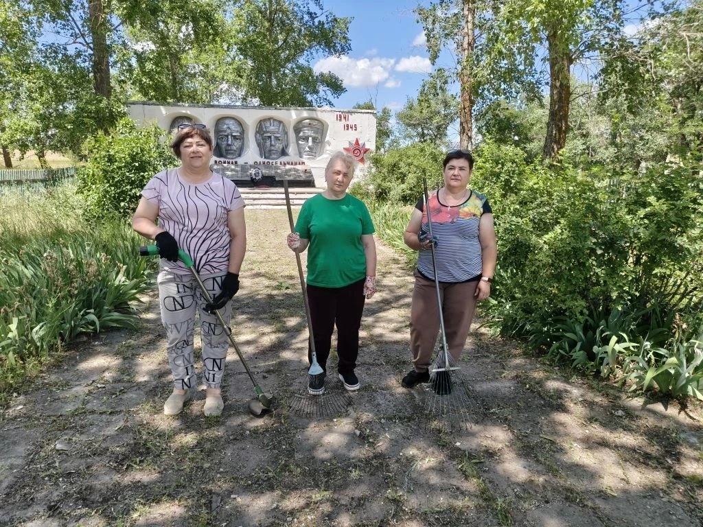 Благоустройство памятника- это дань памяти перед поколением, прошедшим войну, перед их ...