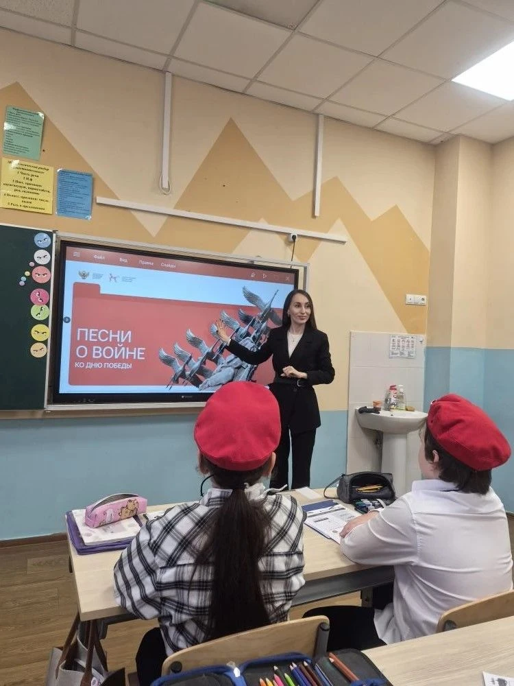 🎶Разговоры о важном в честь Дня Победы всегда наполнены особой торжественностью и глубиной. В этот р