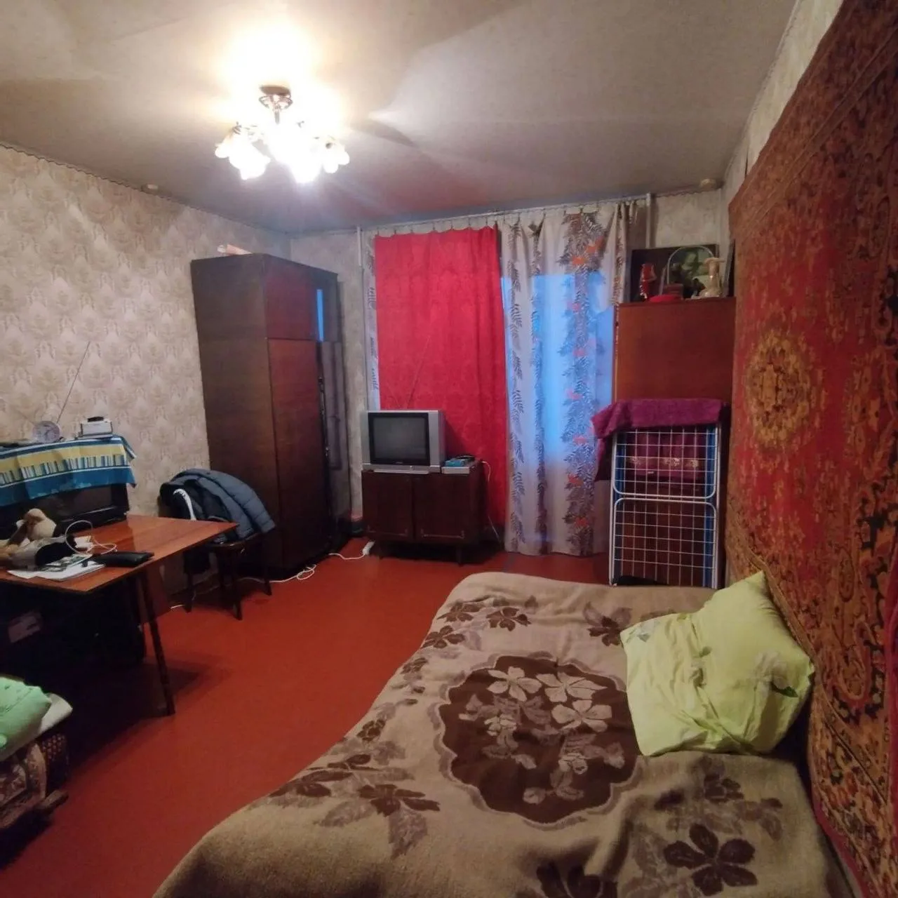 Купить 1-комнатную квартиру в Донецке, Кировский район, ул. Островского