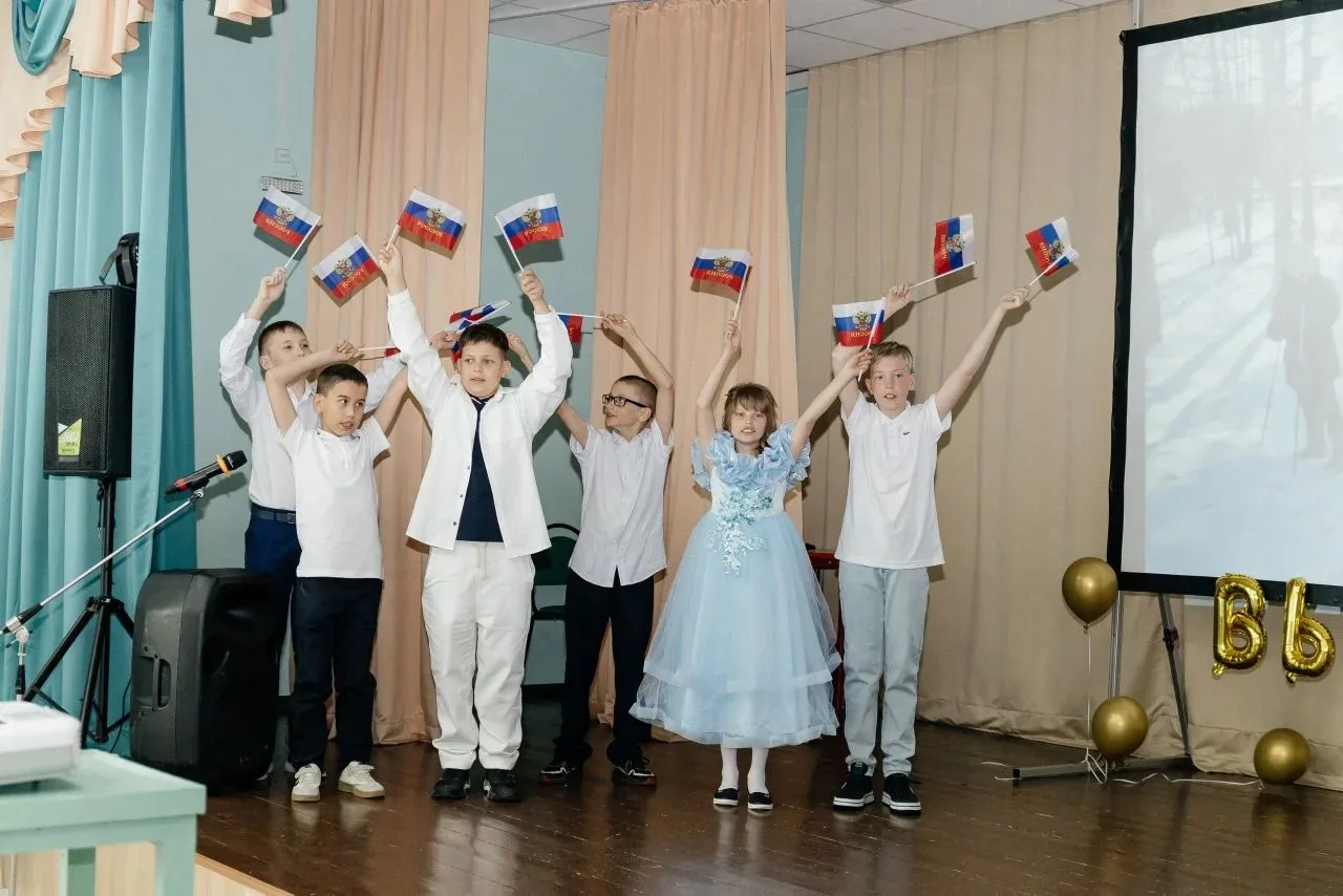 💥💥Прощайте, «Орлята»! В 4 классе прошёл трогательный выпускной «Орлята России – 2026» 
 
🎈 В наше
