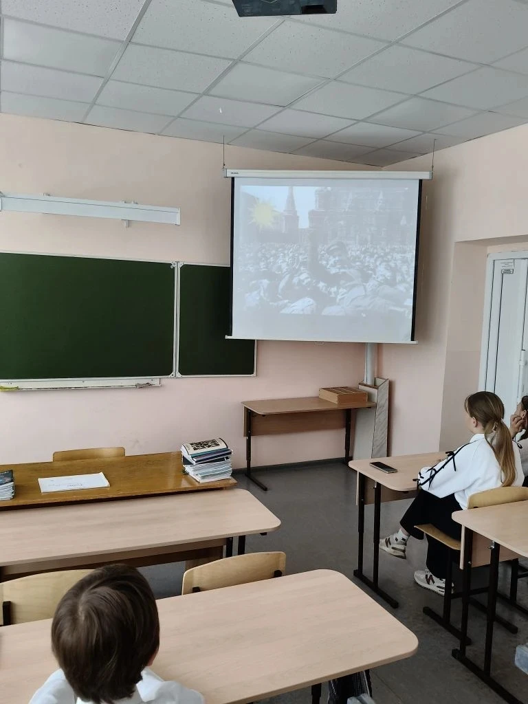В рамках Всероссийского показа фильмов к 81 годовщине со дня Великой Победы 26 мая в 6б...