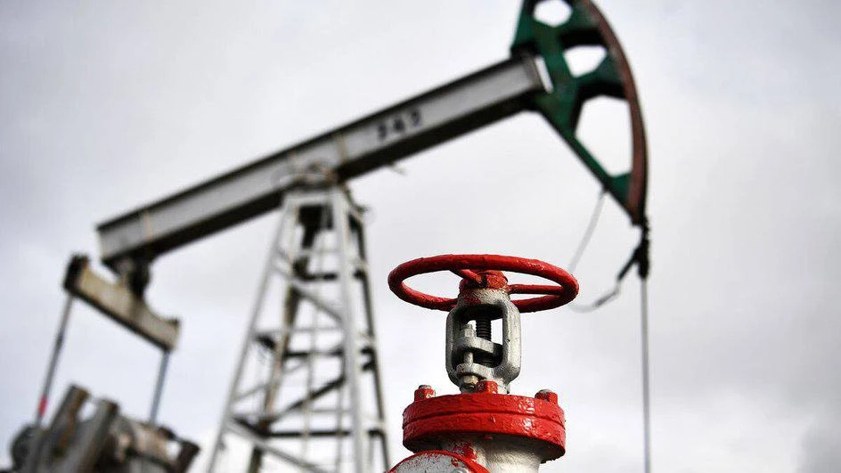 Фьючерсы на нефть марки Brent завершили четверг подъемом на 4,37%