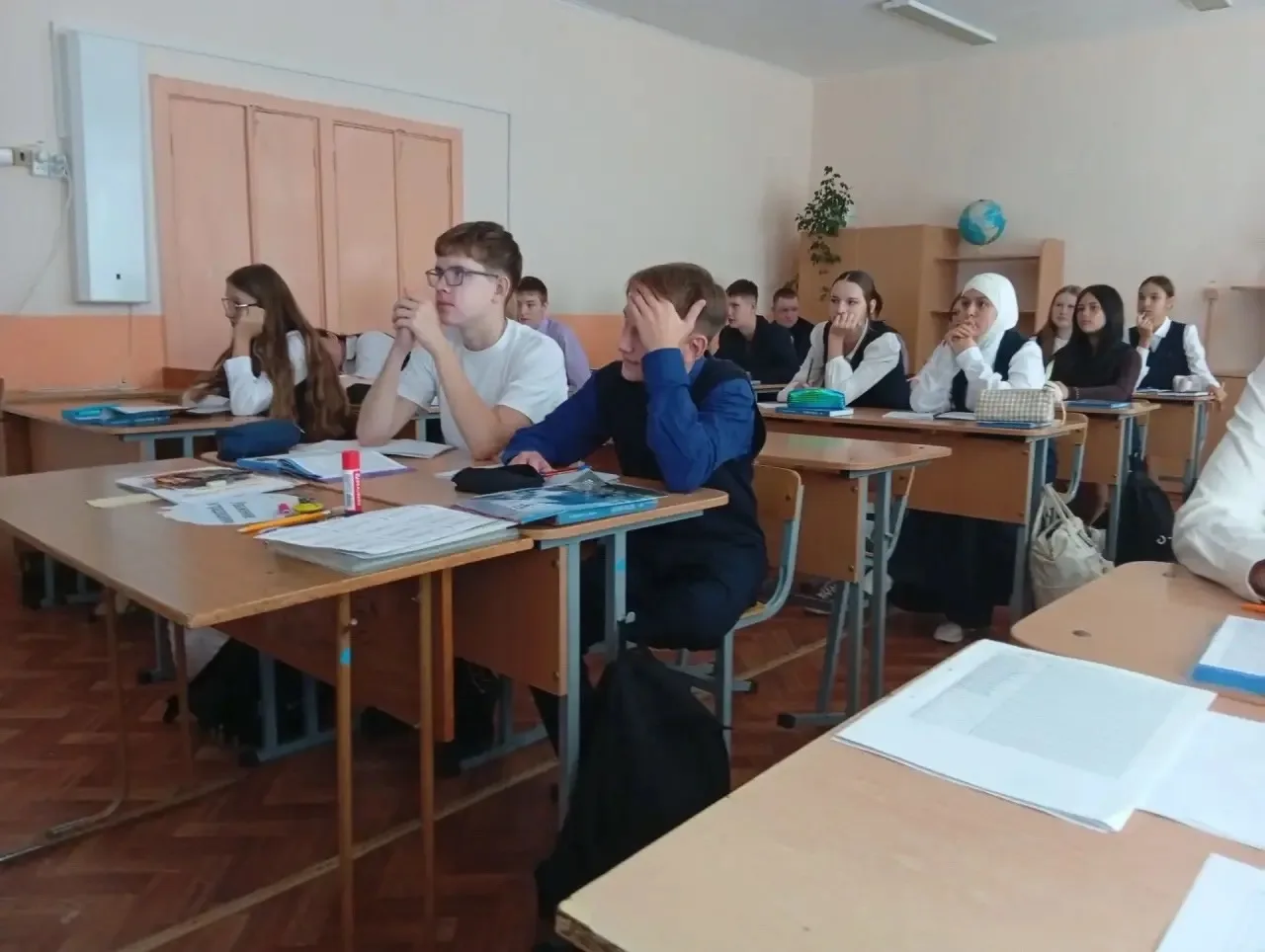 Сегодня в нашей школе прошли тематические уроки, посвящённые окончанию Второй мировой в...