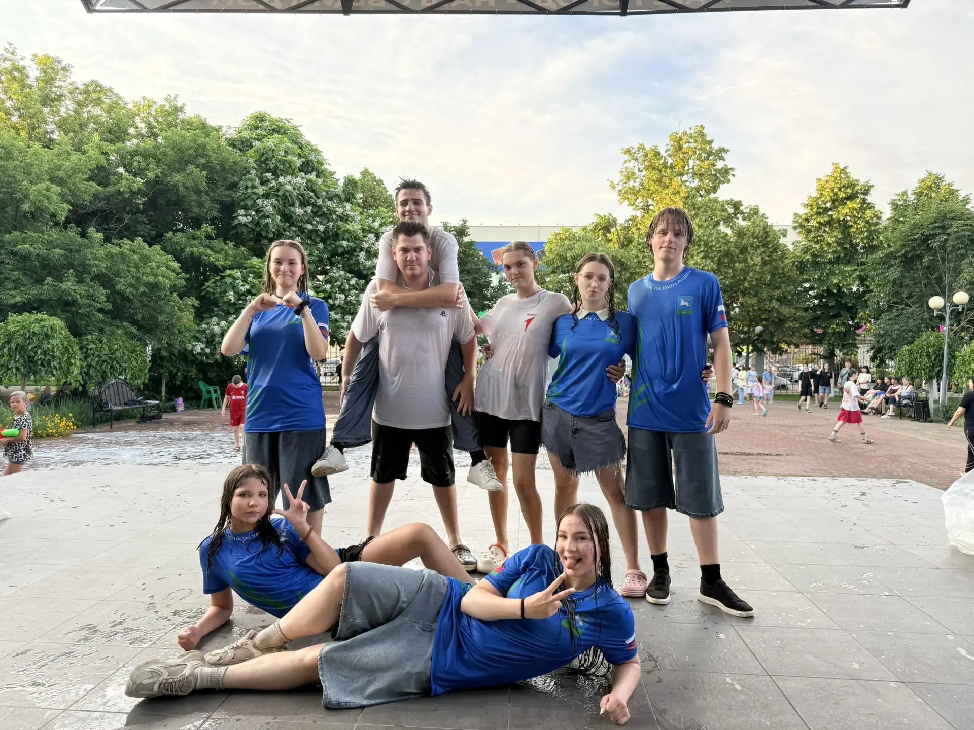 В горпарке было громко,весело и мокро 🔫🧼

В городском парке культуры и отдыха прошла масштабная во