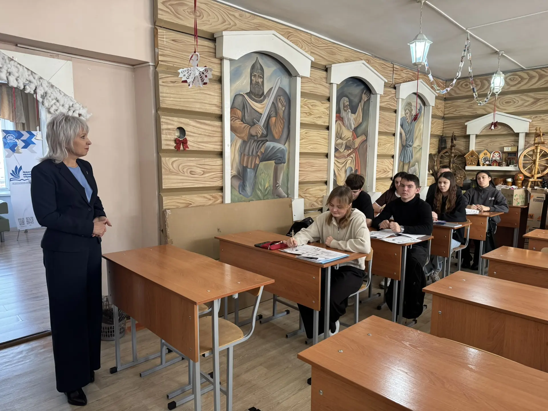Посетила Канский педагогический колледж.   Это опорное образовательное учреждение для подготовки учи