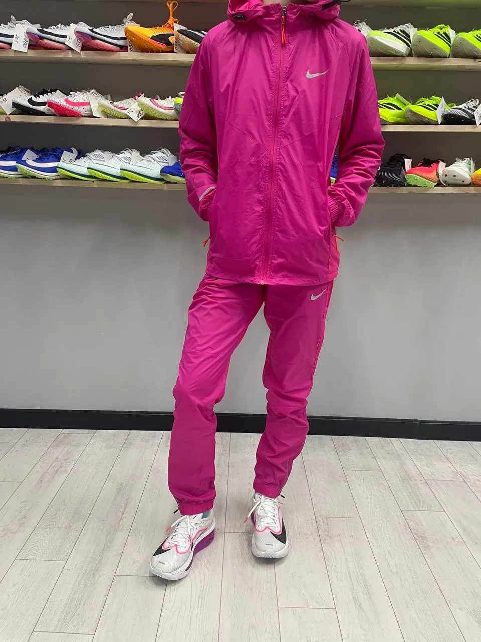 Костюмы для бега ветрозащитные Nike dri-fit