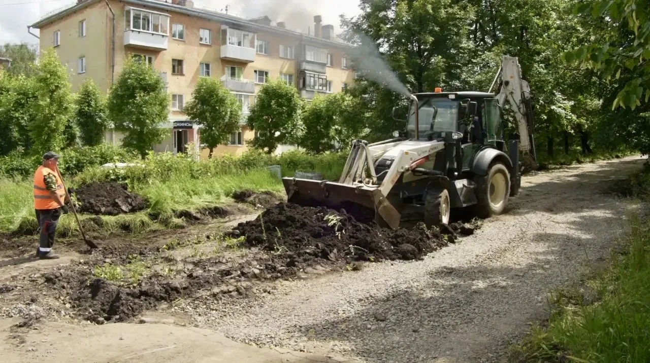 На последнем участке бульвара Свердлова идут строительные работы. Контракт заключен с ООО «Саяны». О