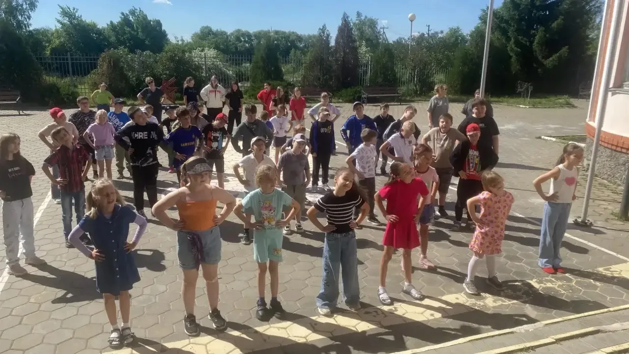 ☀️ Яркий день в лагере: зарядка, профпробы и весёлая игра! ☀️

Сегодня у ребят был по‑настоящему нас