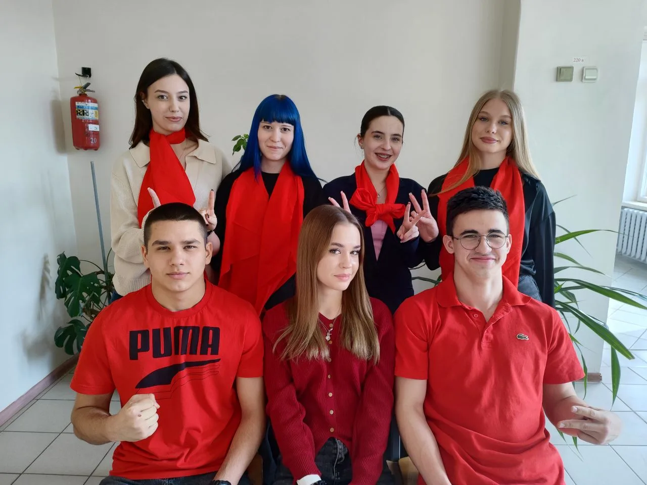 💥 Акция "Яркие мы", посвящённая 8 марта 💥  #школа75Волгоград