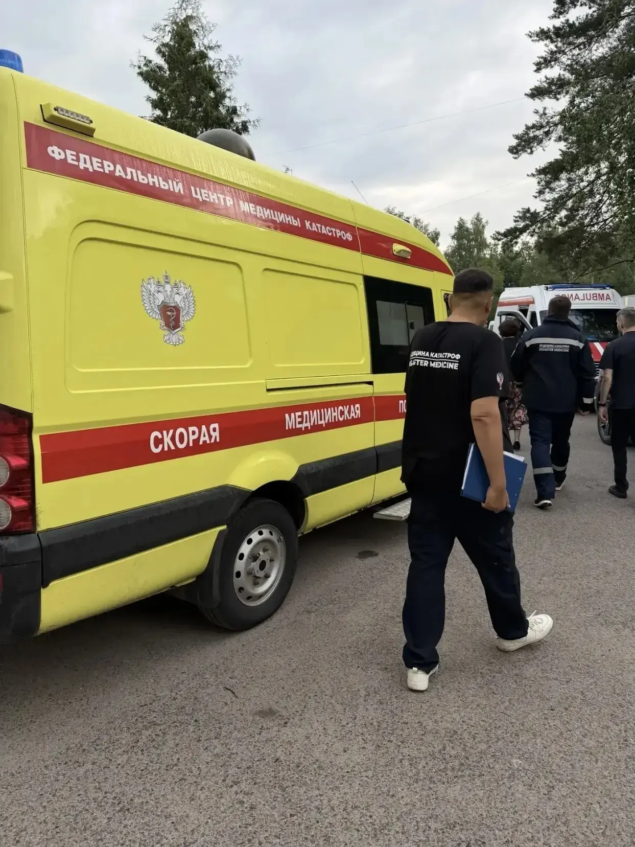 Белорусские медики и бригады  федерального Центра медицины катастроф транспортировали в...